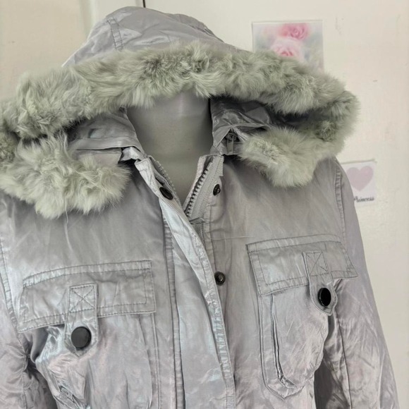 RARE Bebe Silver Metallic Puffer Jacket Rabbit Fur Trim Hood Large - Picture 4 of 8